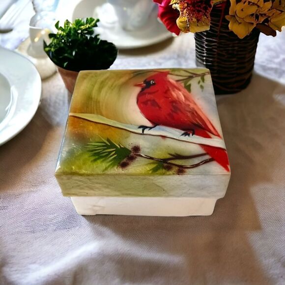 Capiz Shell Trinket Box Cardinal Handpainted Jewelry Mother Of Pearl Jewelry - Picture 14 of 16
